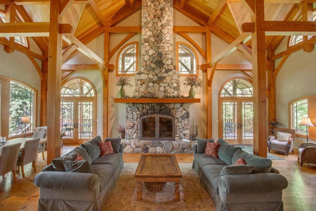 Snowgrass Lodge - River, Mountain Views & Hot Tub Leavenworth Eksteriør bilde